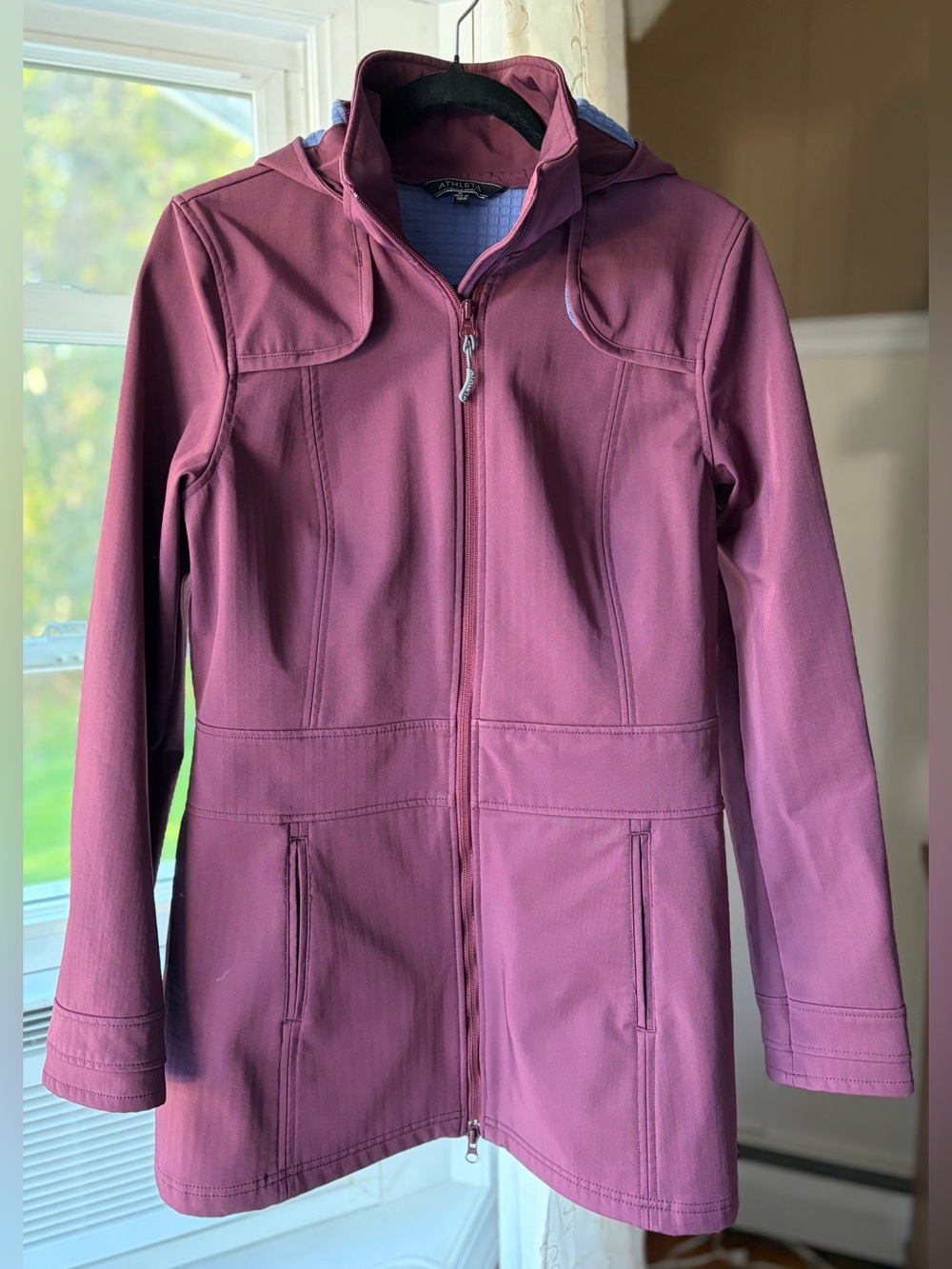Athleta Hooded Softshell Rain Jacket Sz M Athleisure Gorpcore Granola Girl EUC